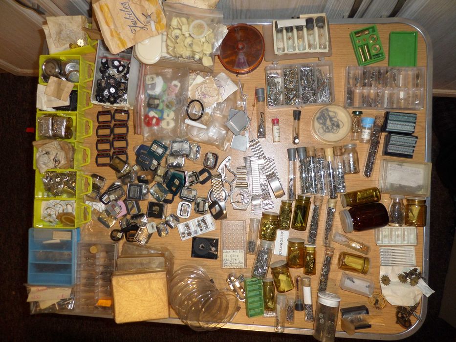 Części do zegarów nowe ponad 30000 części