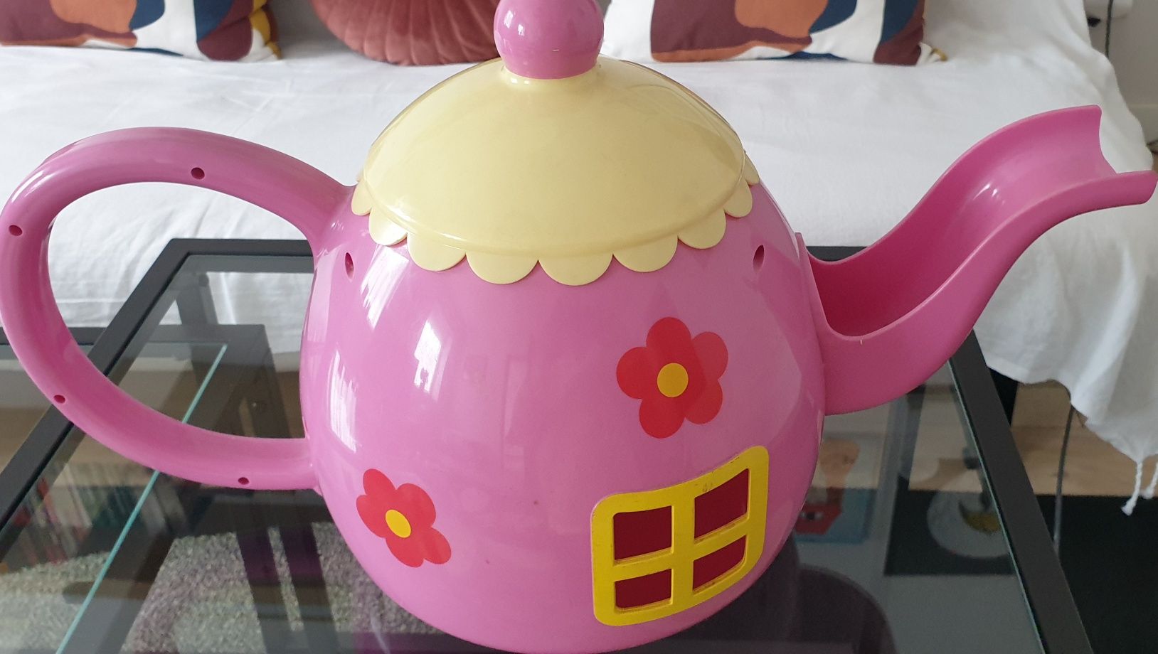 Czajnik domek zabawka plus akcesoria
