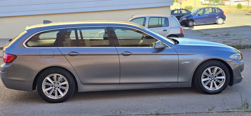 BMW 520D touring automática Ano 2013 a diesel