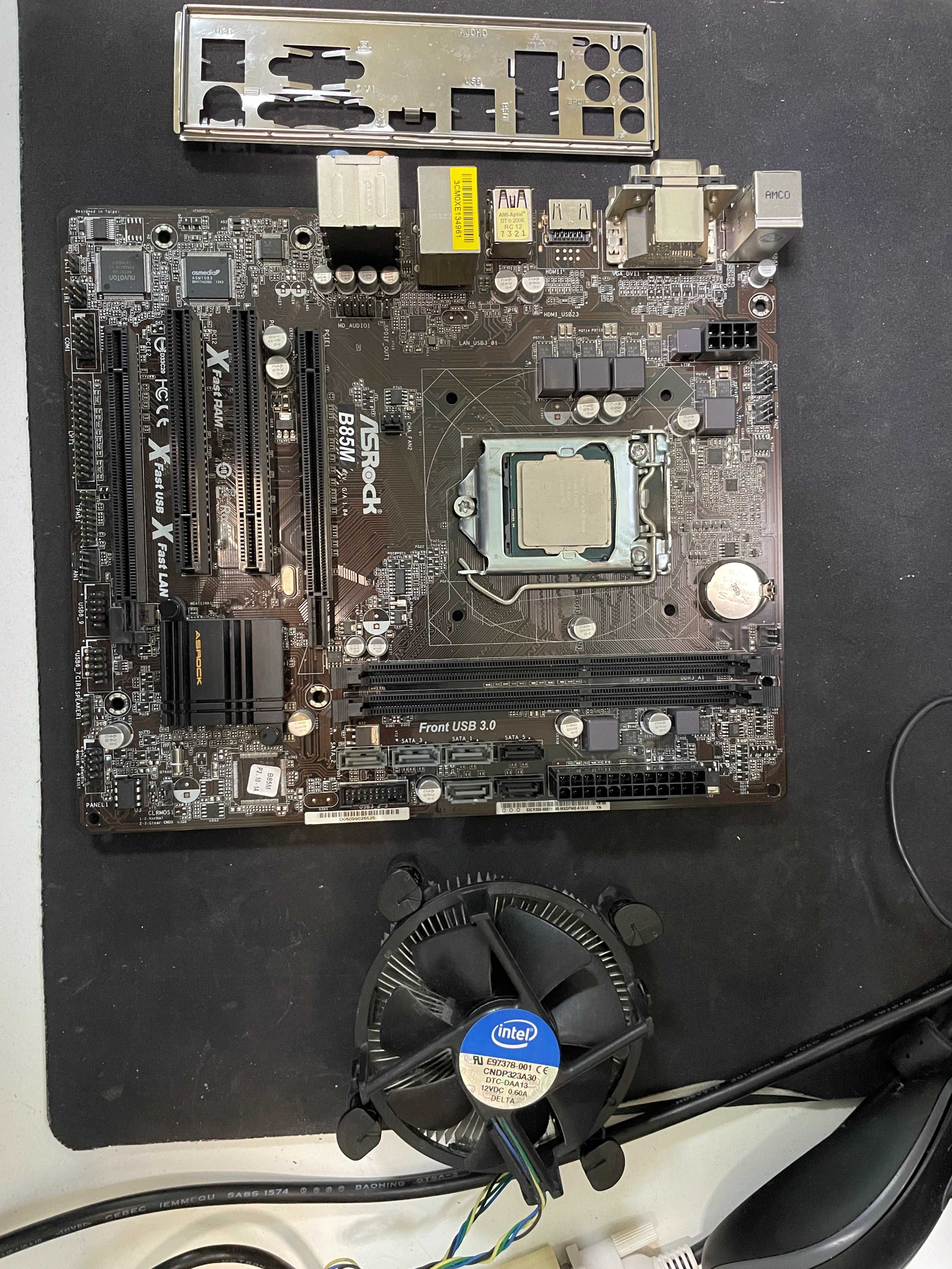 материнські плати ASRock B85M (не робочі)  на запчастини