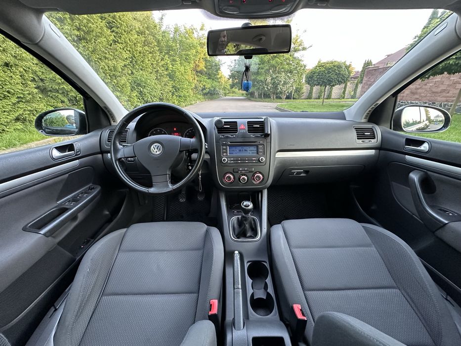 Volkswagen Golf 5 V 1.4MPI