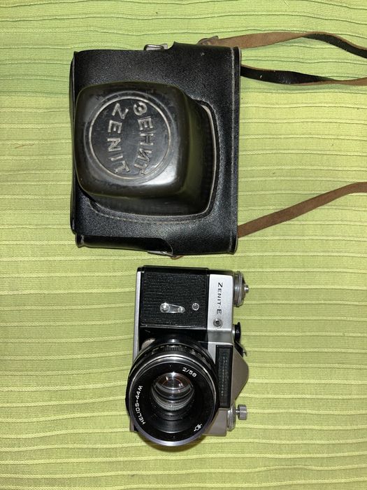 Фотоаппарат Zenit E, советский