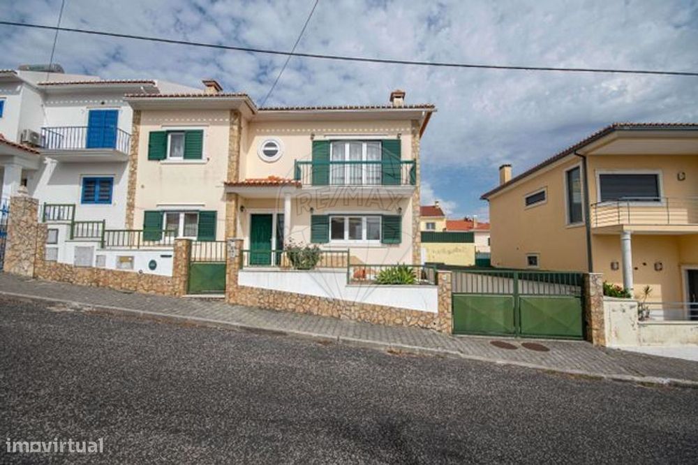 Moradia T4 para venda