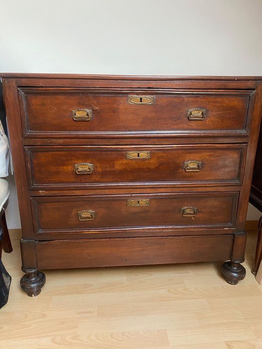 Comoda antiga madeira