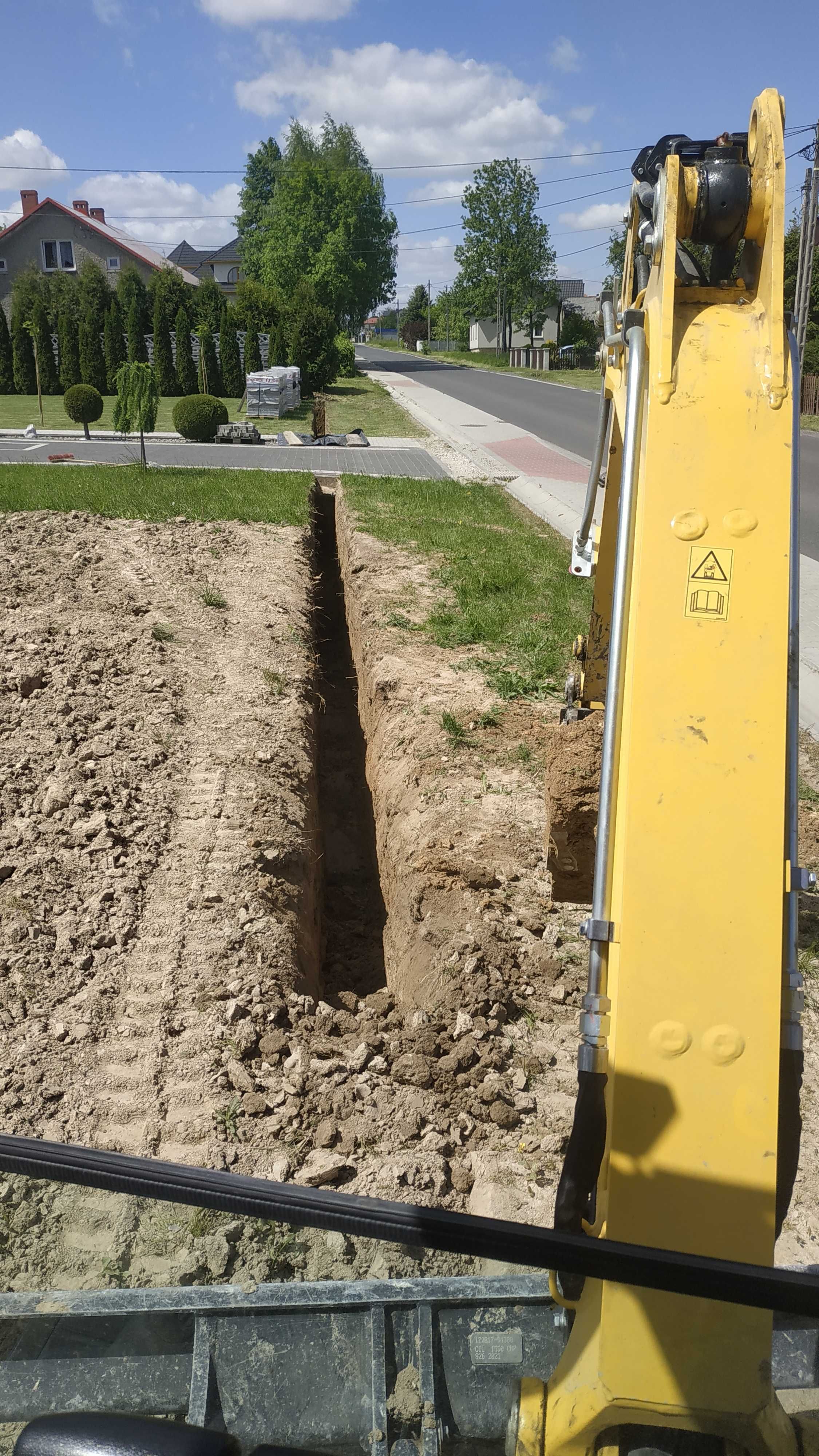 Usługi minikoparka , koparka ,utwardzenie terenu, brukarstwo