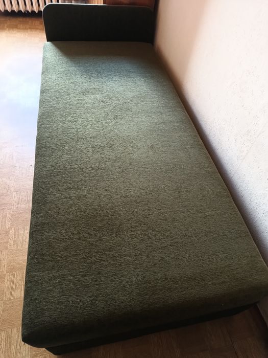 Tapczan pojedynczy skrzynia.