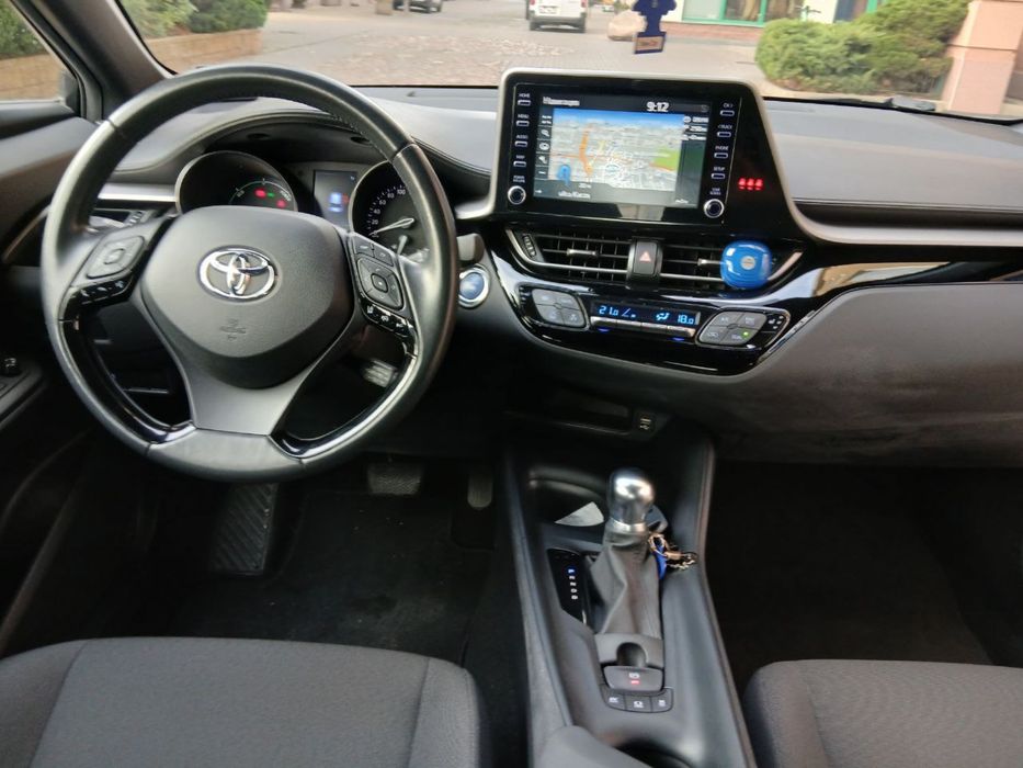 TOYOTA C-HR hibrid 2020