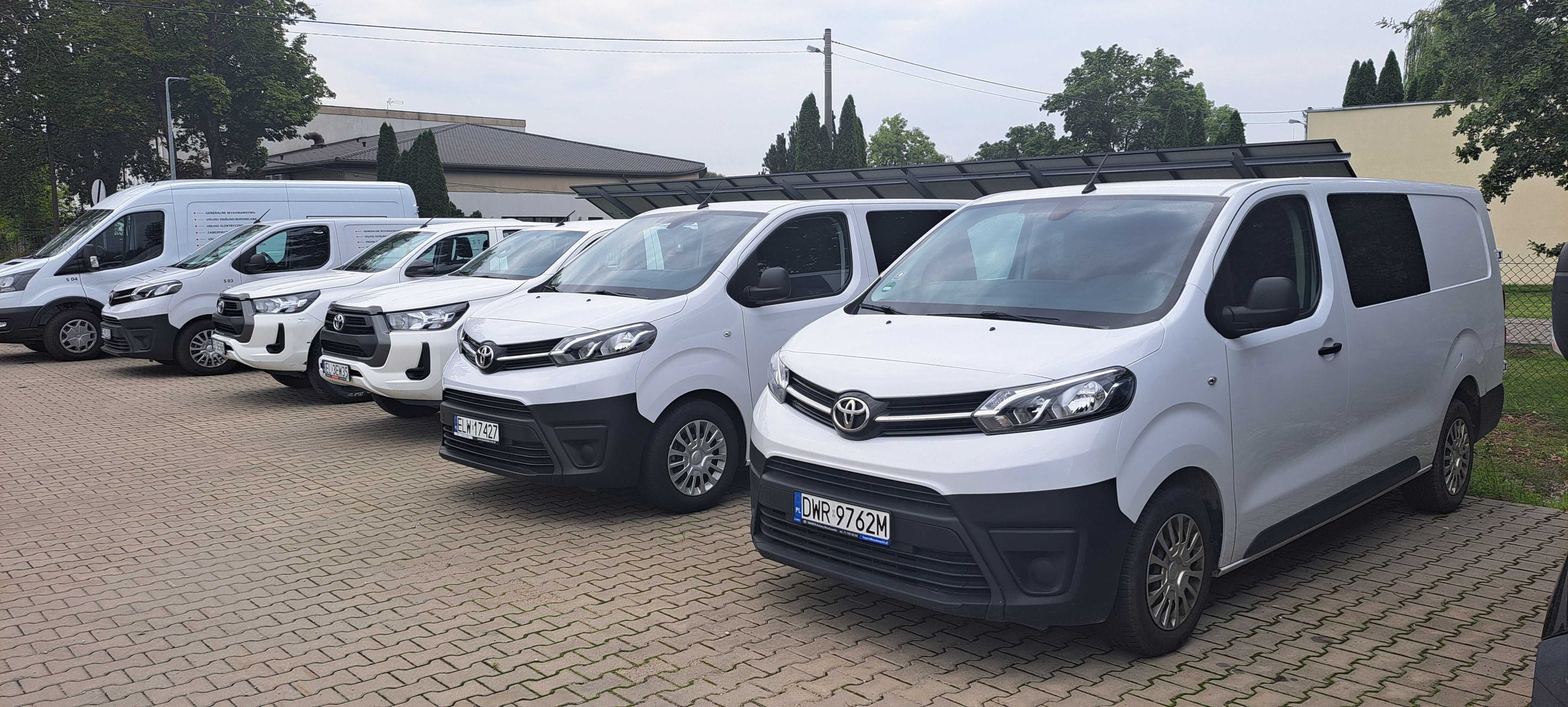 TOYOTA HILUX dla Twojej firmy - wynajem długoterminowy - wypożyczalnia