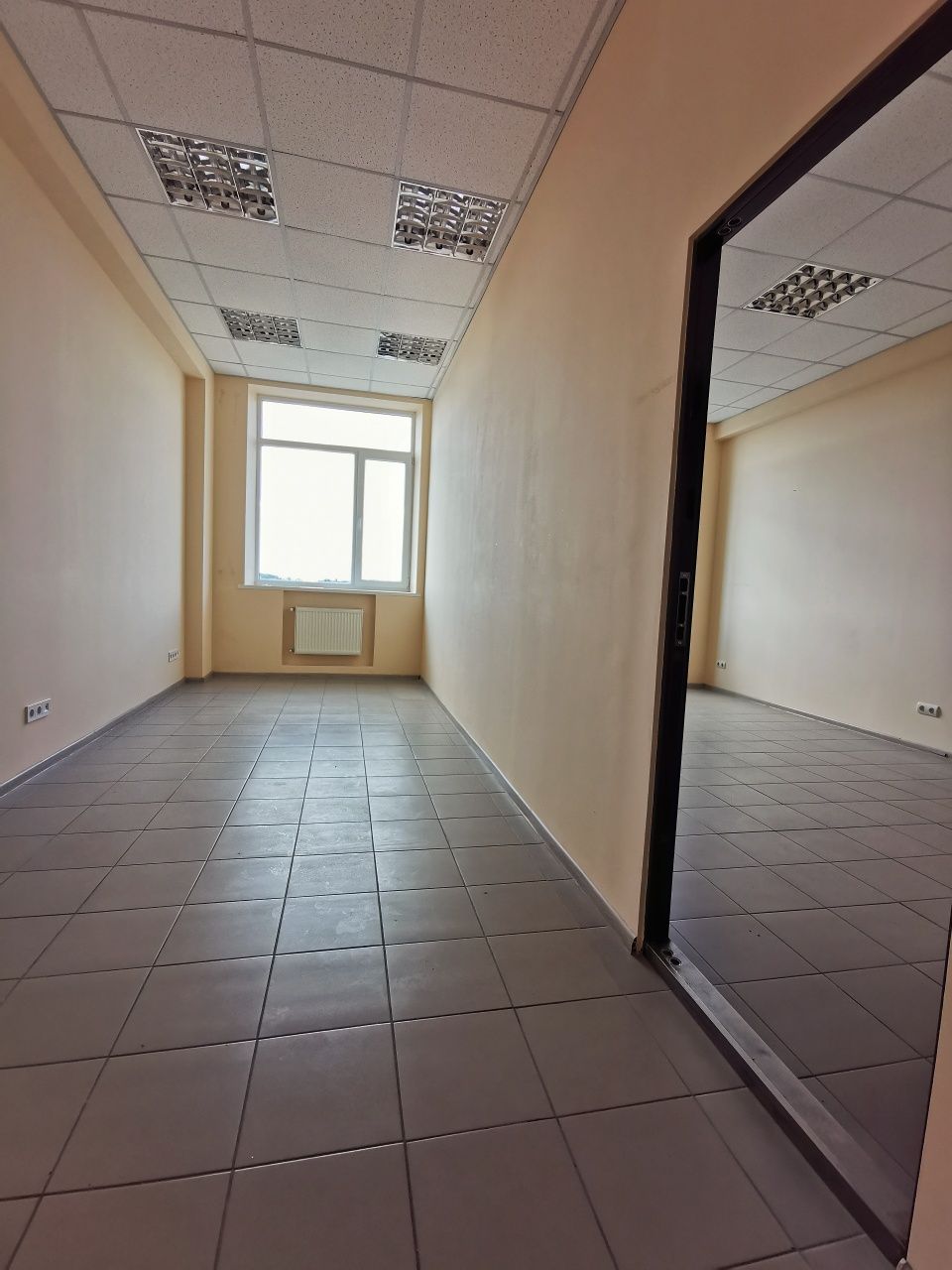 Офіс в оренду 36-100 м2 в Вишгороді