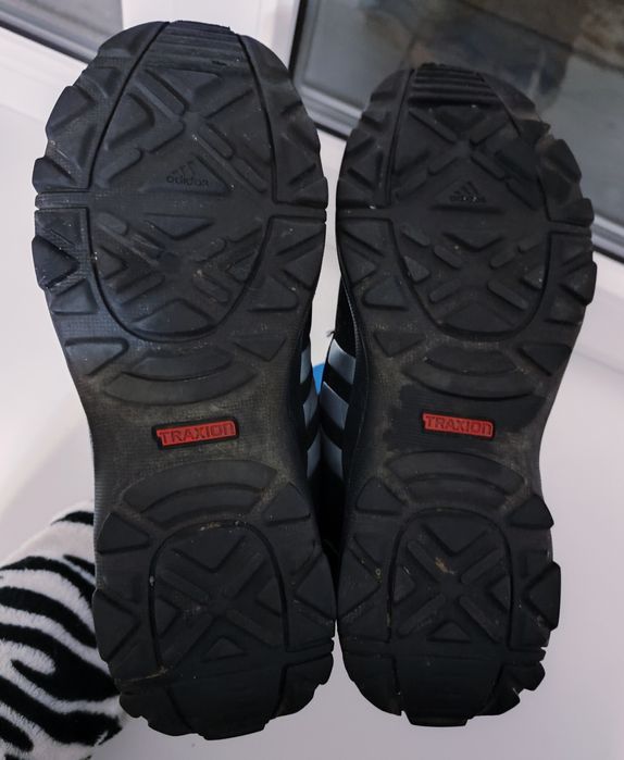 Ботинки Adidas .