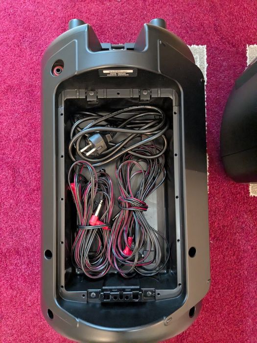 Colunas Som Yamaha Stagepas 600i + Stands + Mala de Transporte