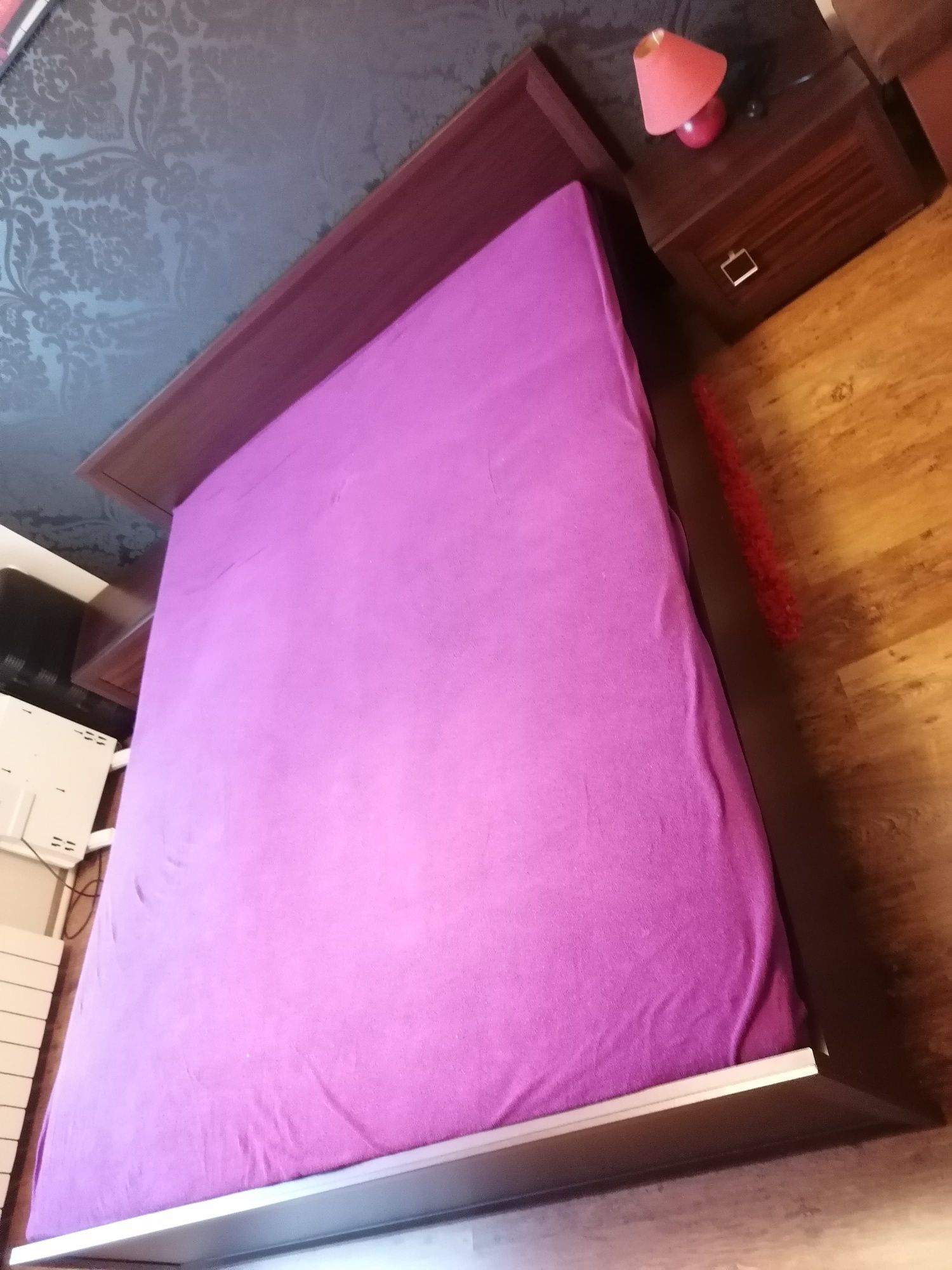 Duży zestaw mebli, łóżko szafa komoda itd.