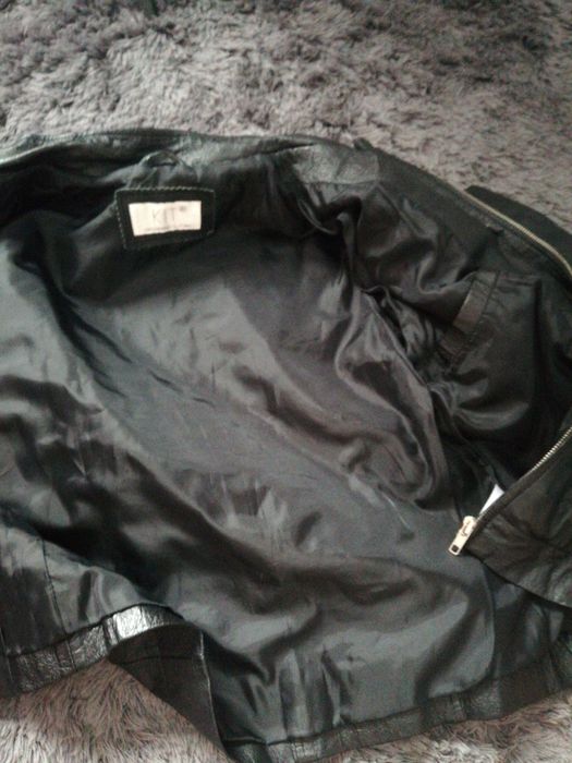 Kurtka skórzana czarna krotka