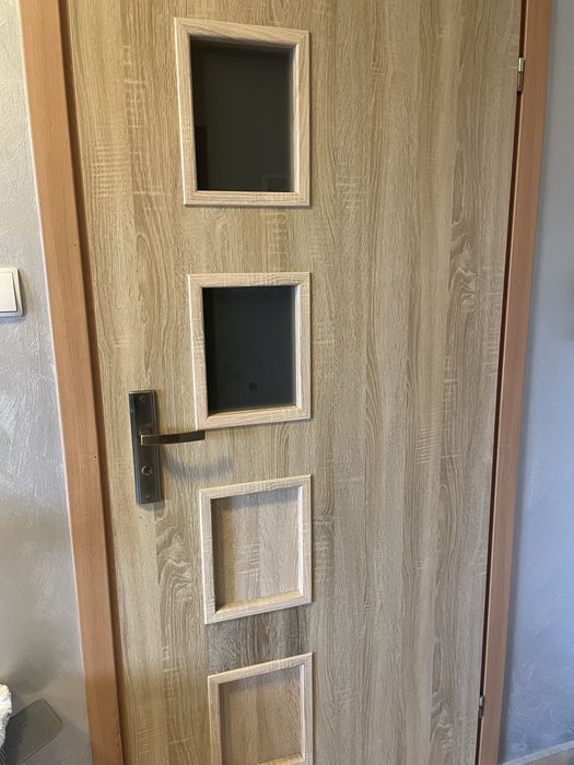 Drzwi łazienkowe 80 prawe