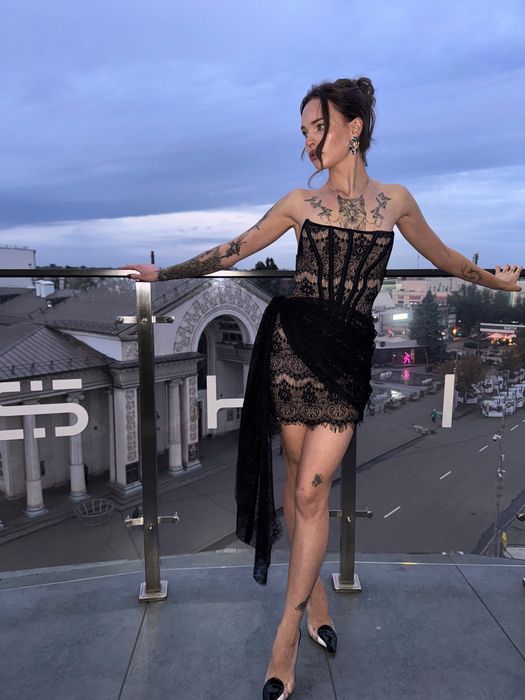 Платье б/у черное