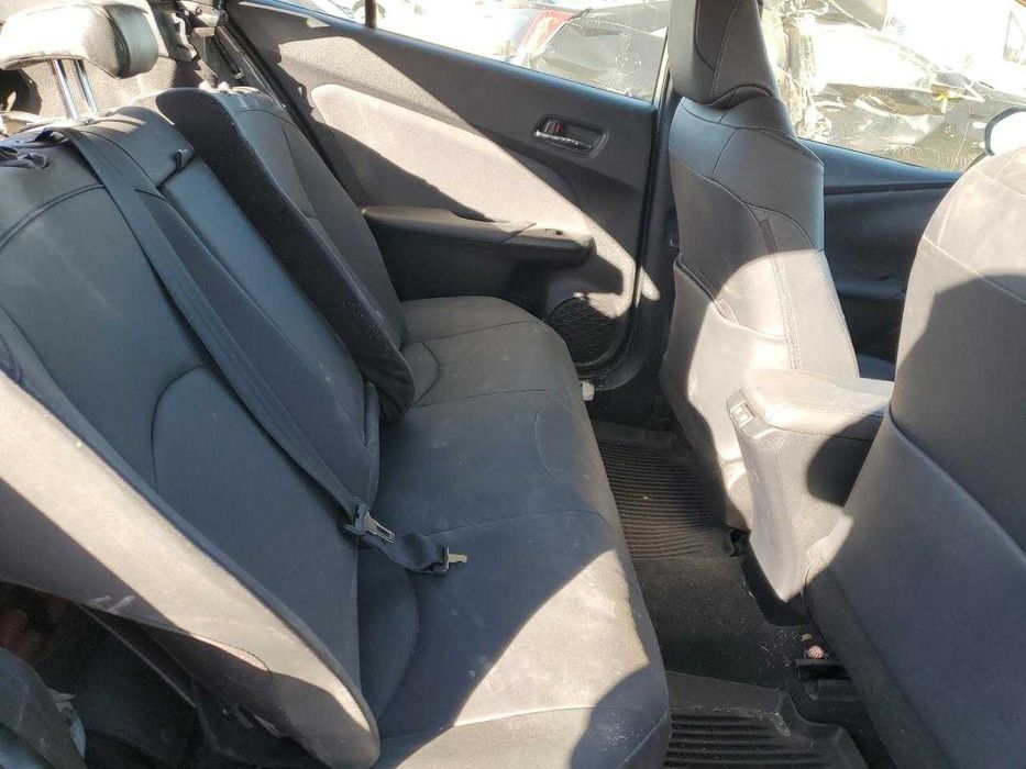 Toyota Prius LE 2022