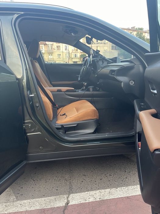 Lexus UX 2020 официал