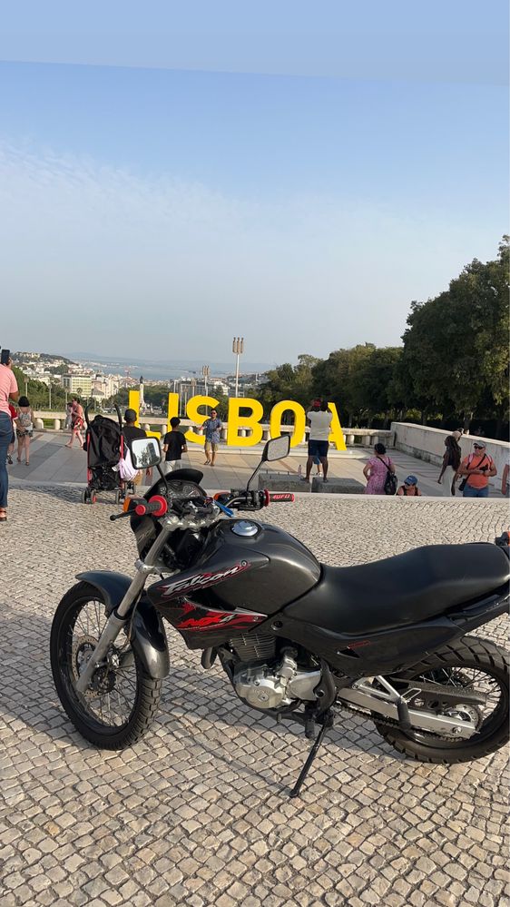 Falcon nx400 moto linda e muito nova