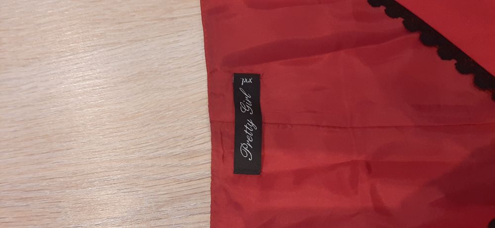 Sukienka koktajlowa czerwona XXL