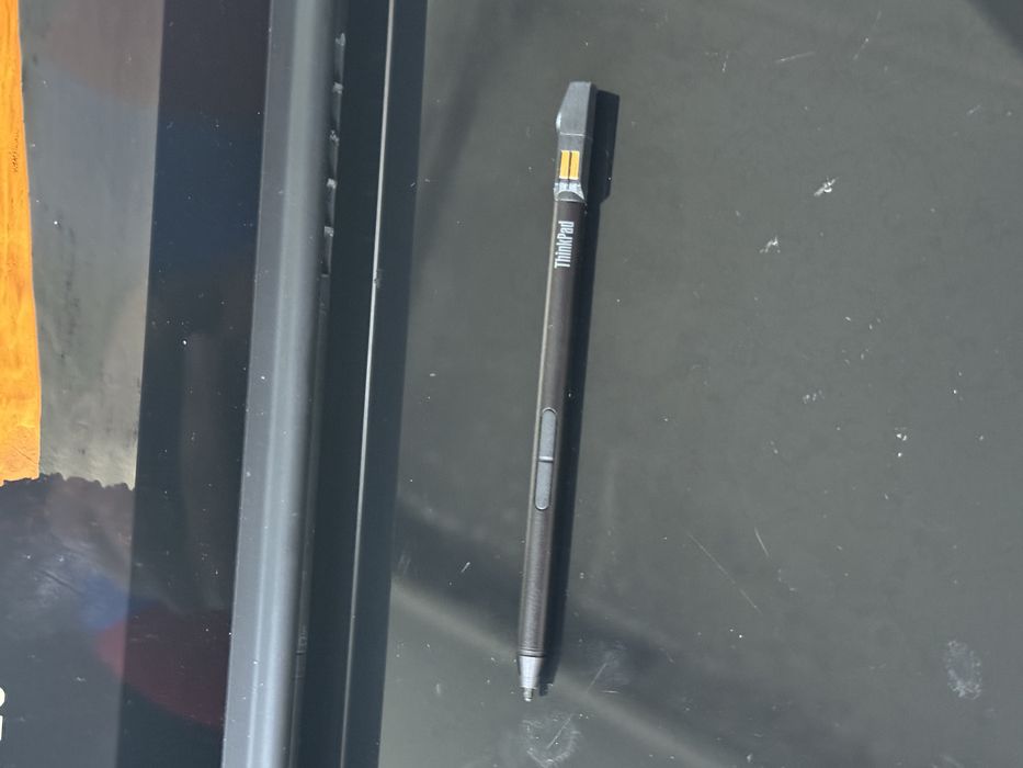 Lenovo ThinkPad X1 Yoga ( touch + magic pen )