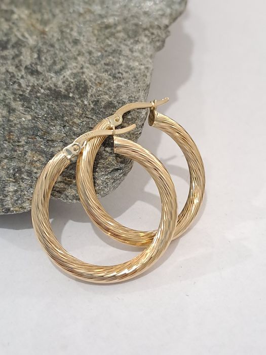 Piękne złote kolczyki Koła Prązkowane 585 Nowe  2.5 cm