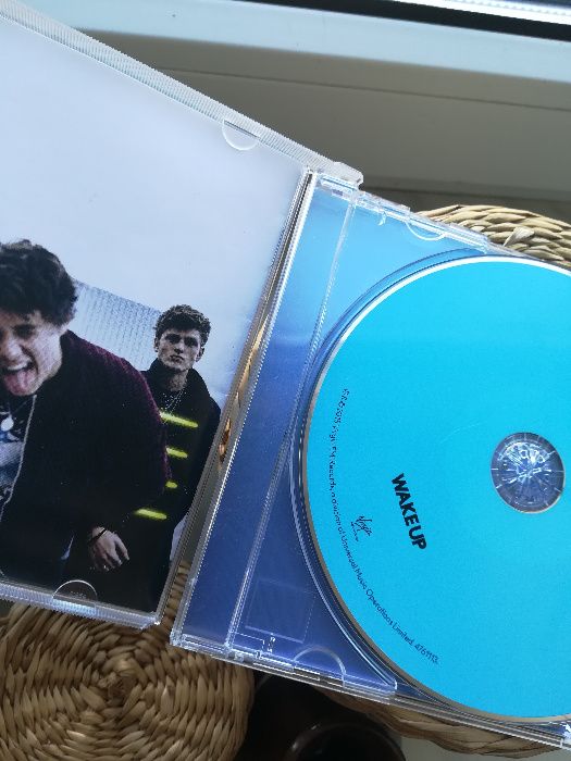 "Wake up" The Vamps