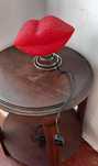 Candeeiro beijo vermelho de mesa cabeceira 8€