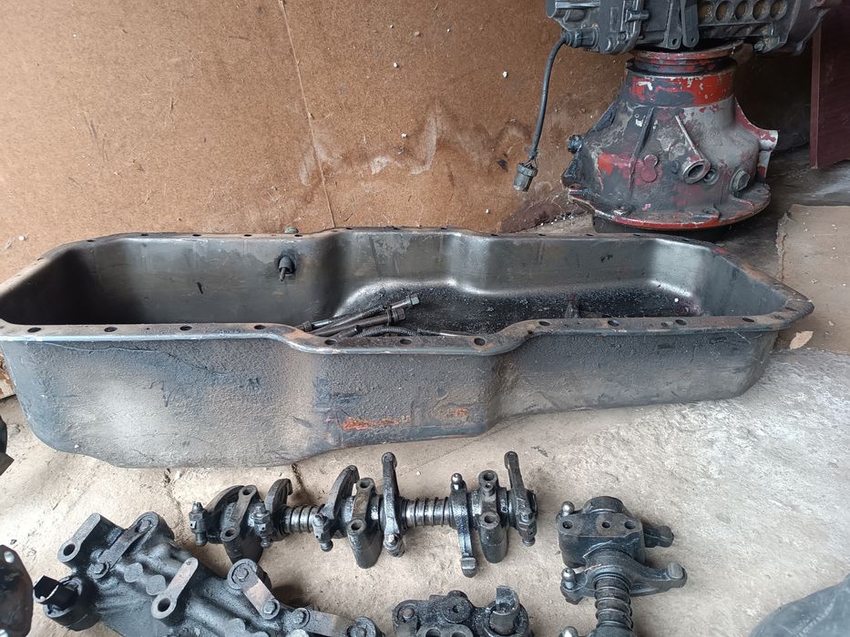 Запчасти двигателя, поршня  Рено Магнум МАК430