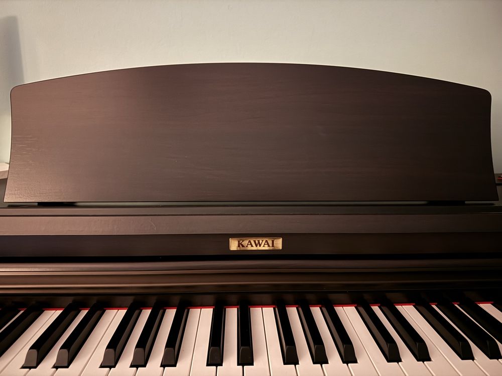 Piano Kawai KDP-90 com banco e auscultadores