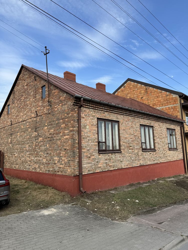 Dom z dzialka 15a