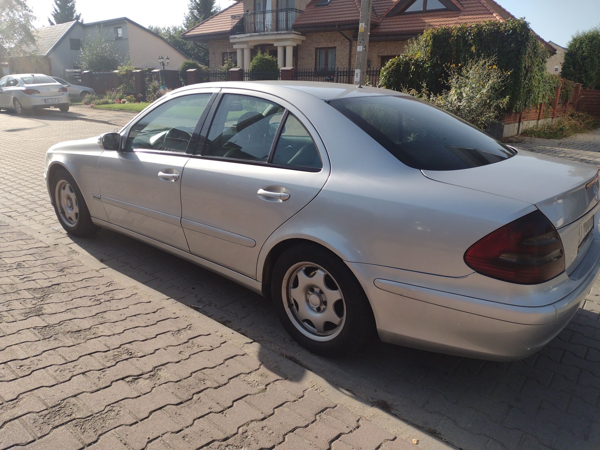 Mercedes E220 CDI 2005 Rok