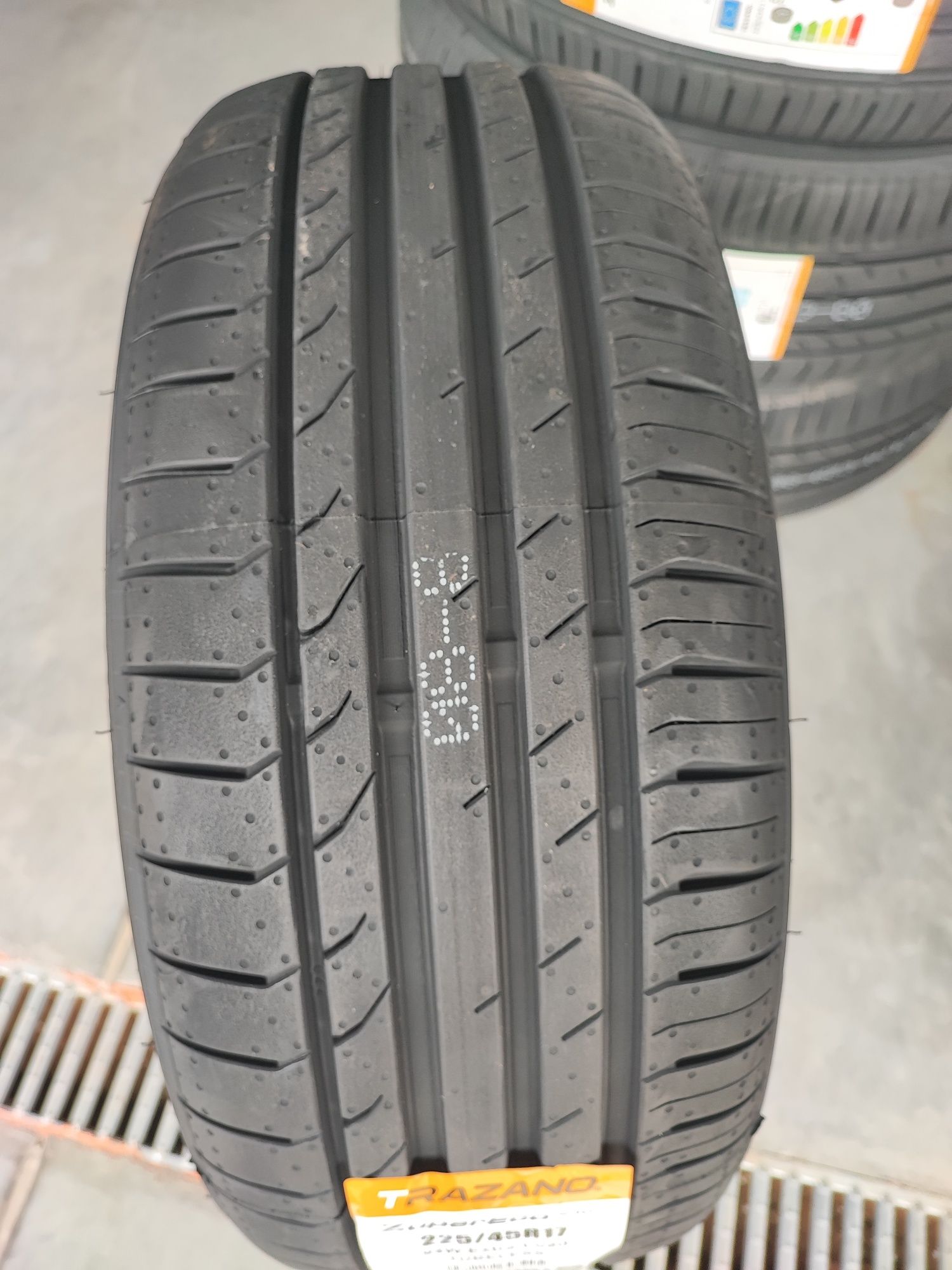 225/45r17 Trazano ZuperEco Z-107 opony letnie