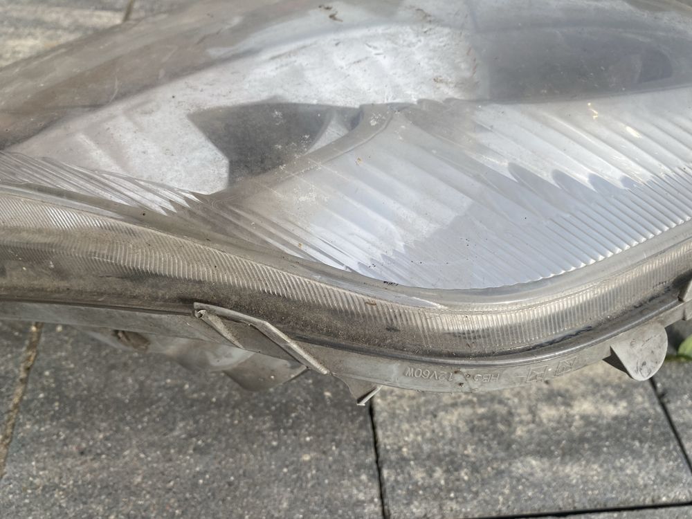reflektor lampa lewa  prawa komplet do modelu Toyota Corolla E12