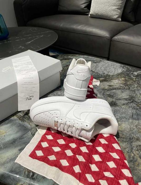 Buty biegania Nike Air Force 1 White R.42