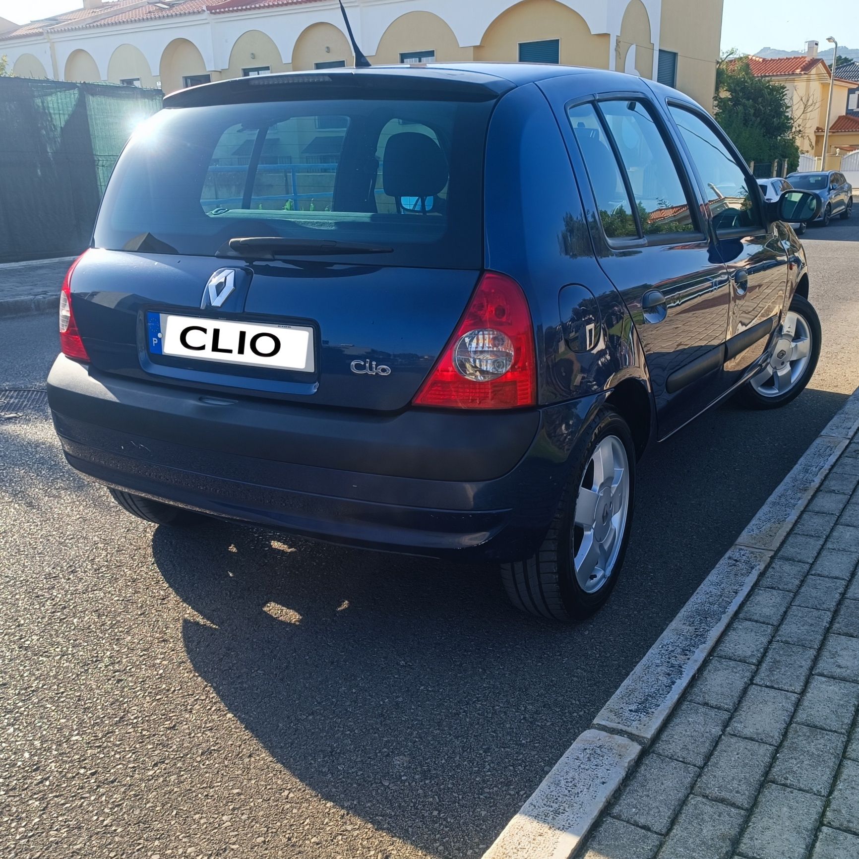Clio 1.2 gasolina, 2002, Retoma