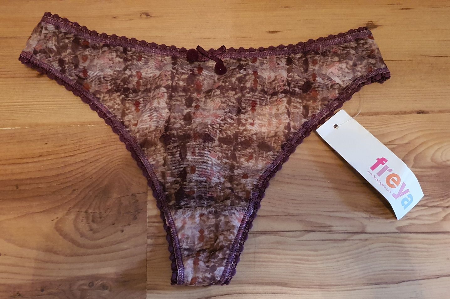 Stringi freya nowe z metką S