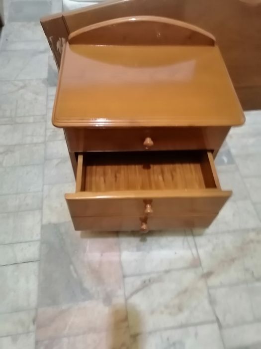 Cama Casal com Gavetas