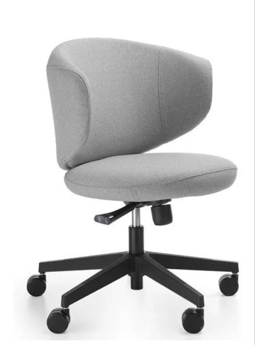 Fotel obrotowy Clubin Bejot. Kolor szary