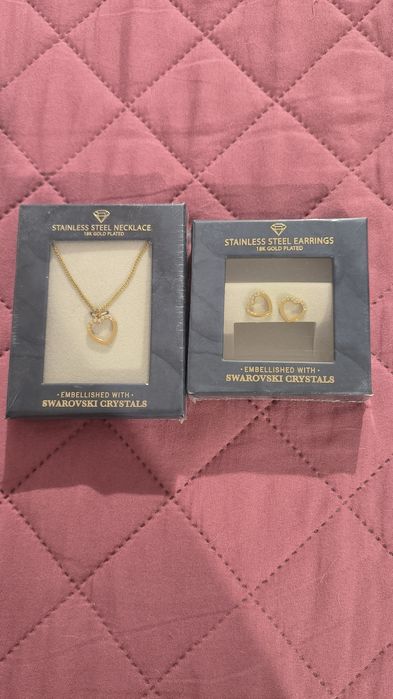Swarovski cristal 18 gold plated набір сережки та намисто оригінал