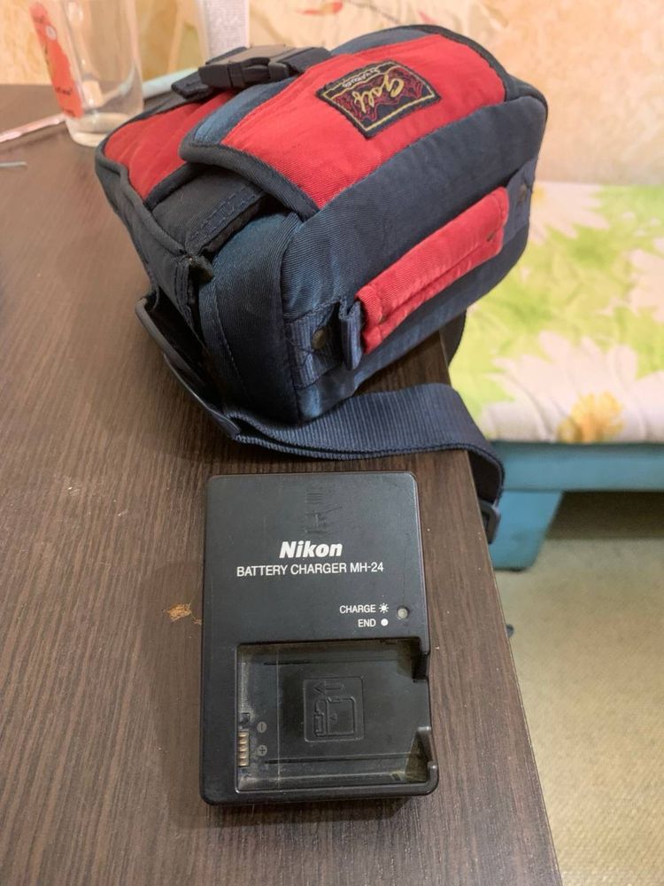 Продаю фотоапарат Nikon D3100