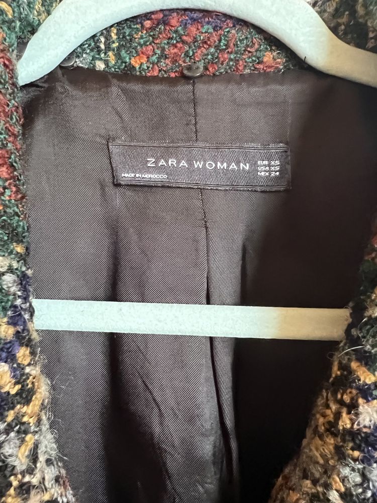 Жіноче пальто Zara.