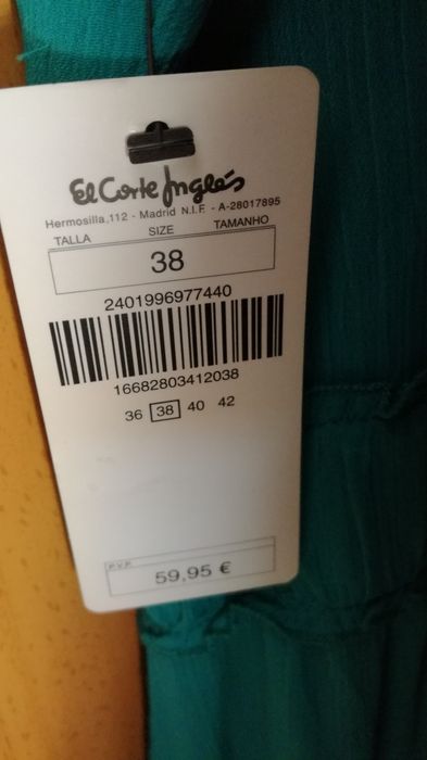 Vestido novo com etiqueta