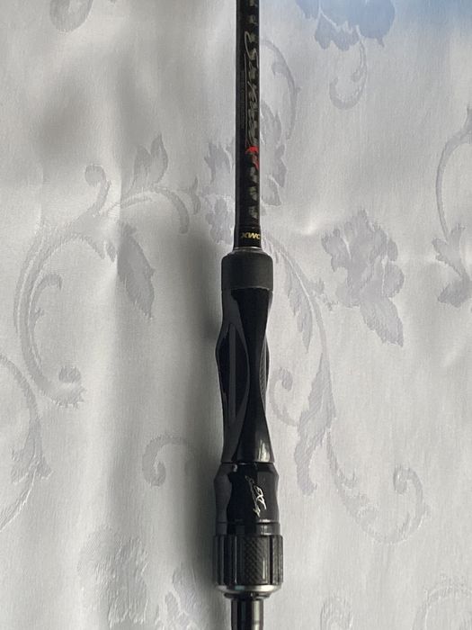 Продам мікроджиговий спінінг Azura SafinaX -76ULS