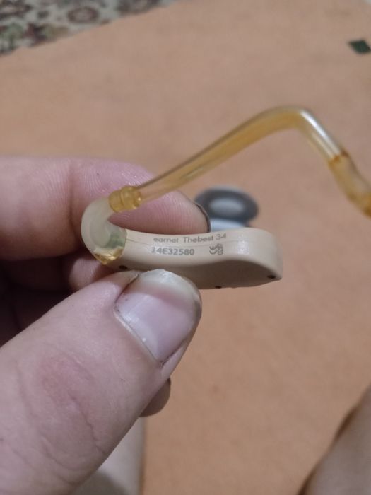 Продаю слуховой аппарат.