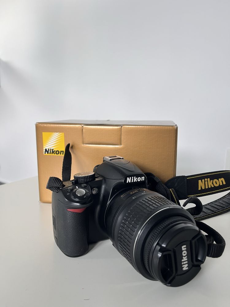 Продам фотоапарат Nikon d3100+обʼєктив 18-55