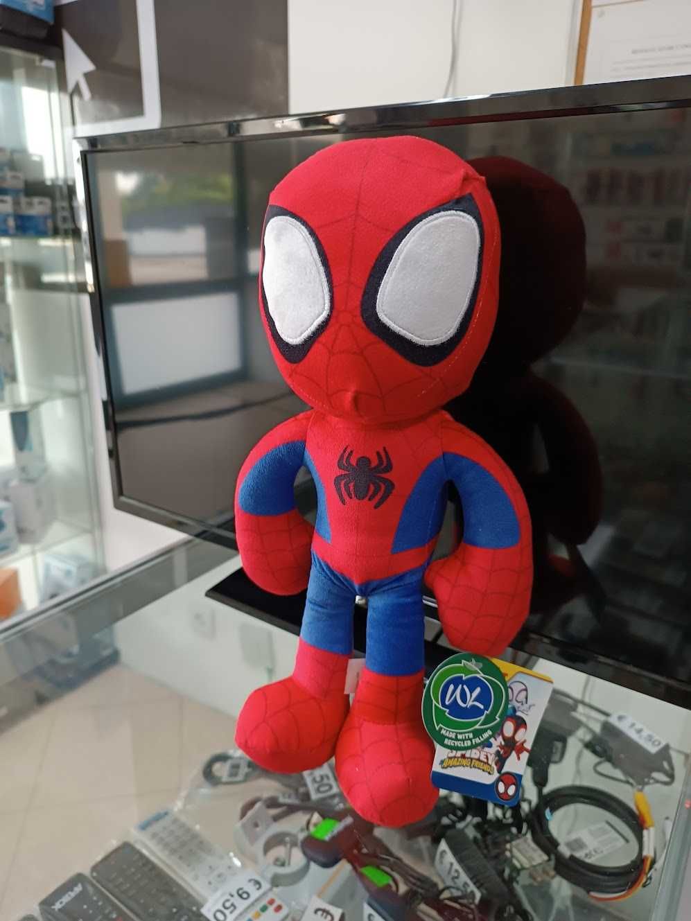 promo:Peluche Marvel Spidey e a sua Superequipa Spidey 35cm