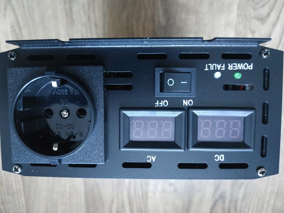 Інвертор 3000W 12-220V чистий синус