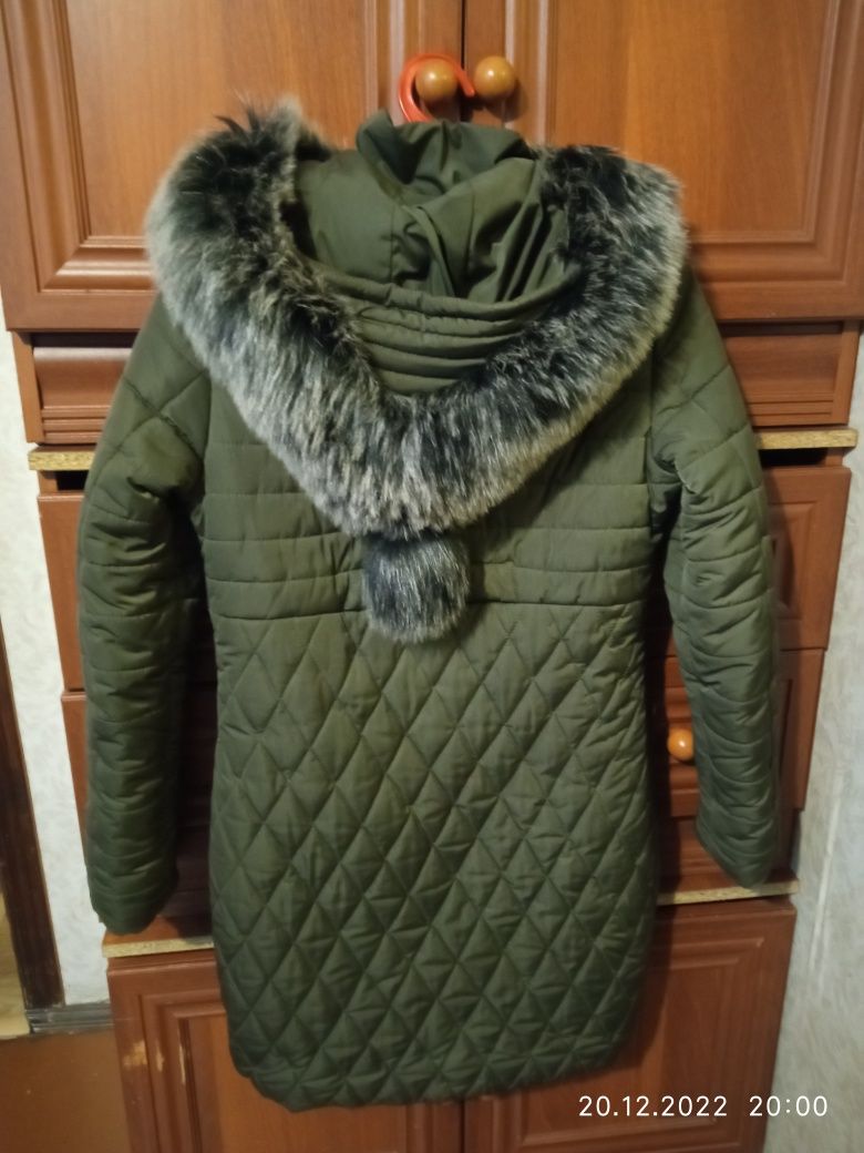 Зимова куртка, пальто на дівчинку