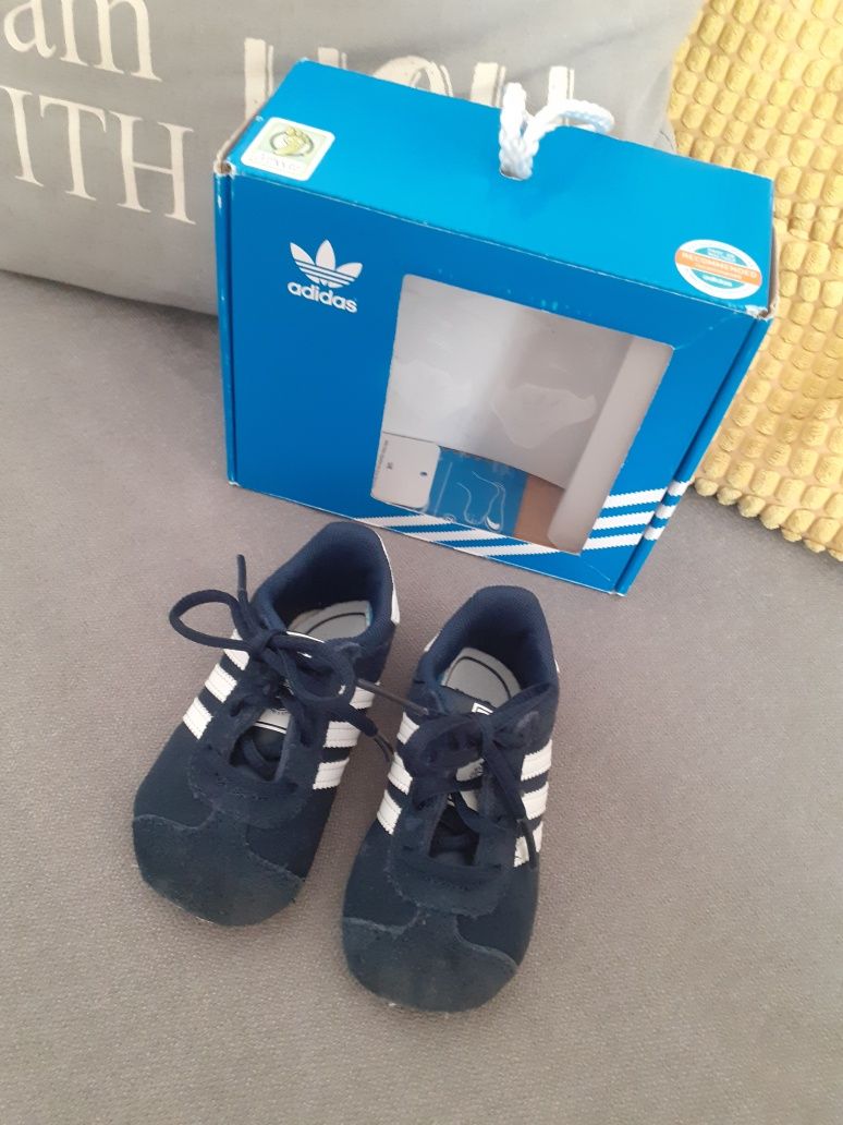 Buty niemowlęce Adidas Gazelle Crib r.18 niechodki zamsz