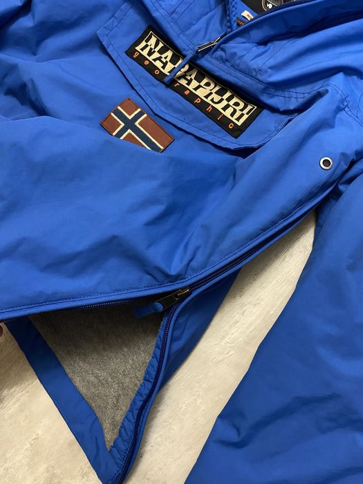 Теплая куртка анорак napapijri the north face